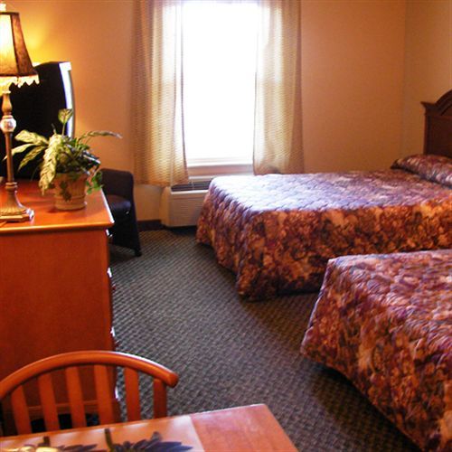Days Inn & Suites By Wyndham Sellersburg Номер фото